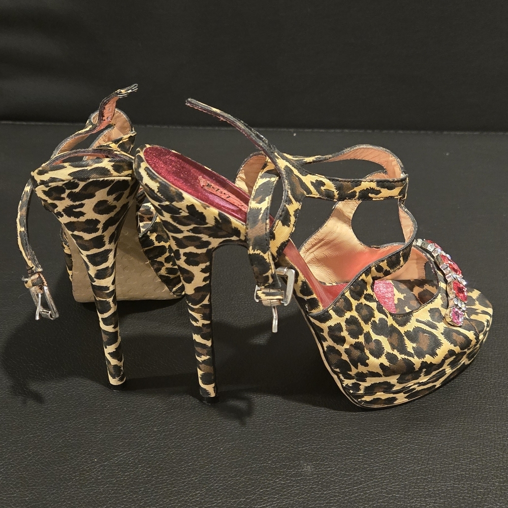 Betsey Johnson Leopard Print High Heels with Pink Accents And 6 Inch Heel - Picture 6 of 7